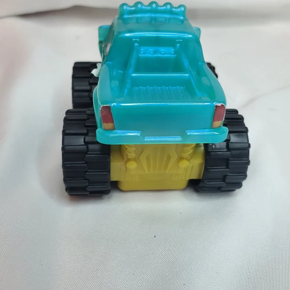 2022 McDonald's Happy Meal Toys Disney Pixar Mcqueen Cars on the Road Toy #6 IVY